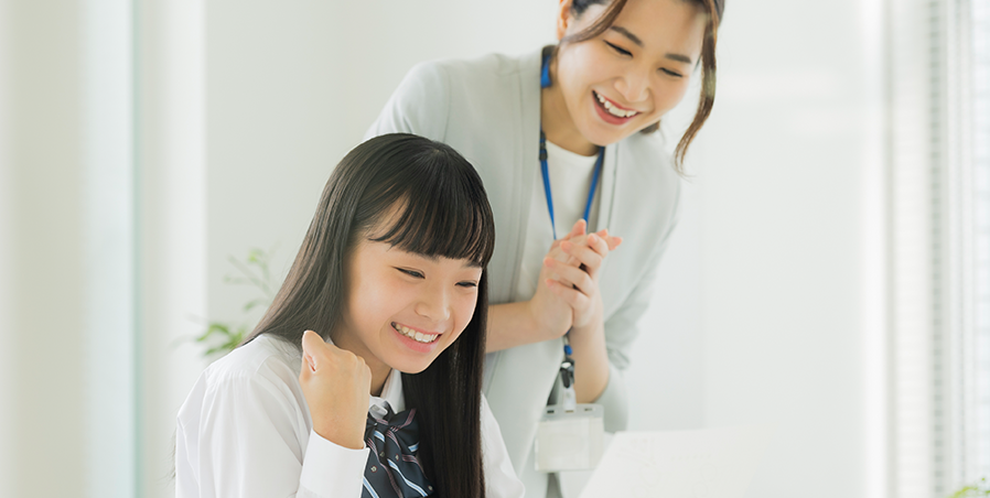 家庭教師からの指導で「できた！」と実感する学生